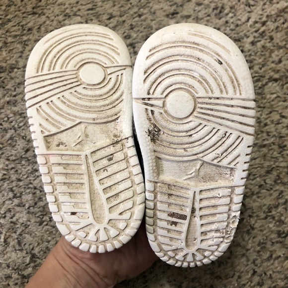 Little Checkered Jordan’s - Picture 6 of 8